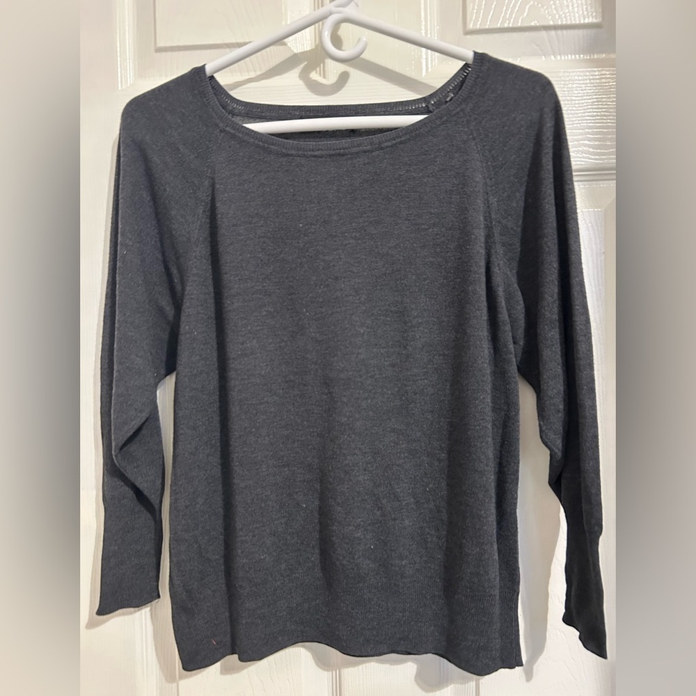Zara Knit Women's Gray Long Sleeve Thin Sweater Top sz Small